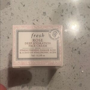 Fresh Rose Hydration Cream with Damask Rose